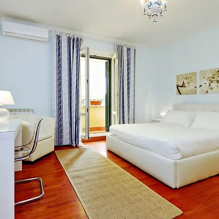 Appartement Mecenate Charme *